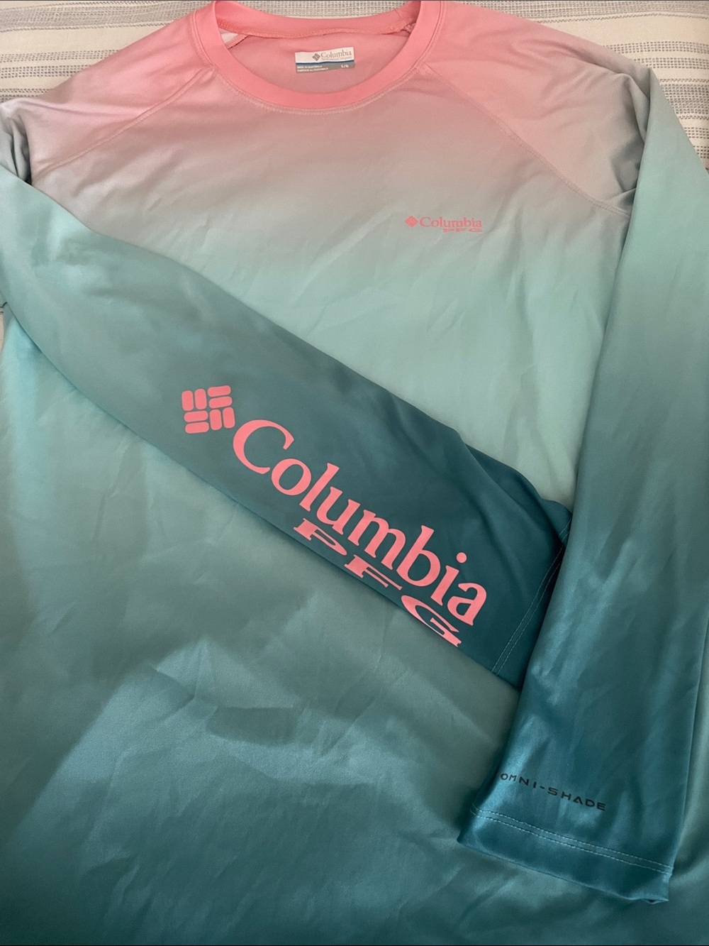 NWOT Columbia Ombre Long Sleeve Performance Top in Pink & Aqua never worn